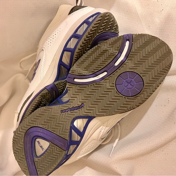 NEW BALANCE Women's WC806 Tennis Shoes White w Purple Size 9.5D (Wide) Like New! - Picture 10 of 16
